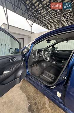 Хэтчбек Nissan Leaf 2020 в 