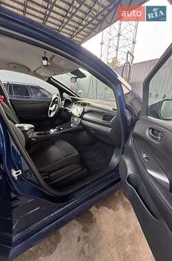 Хэтчбек Nissan Leaf 2020 в 