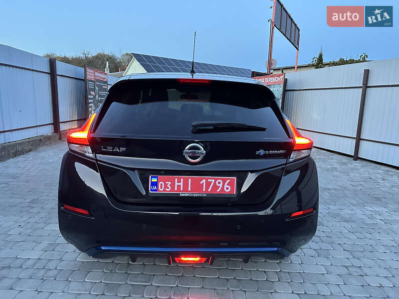 Хэтчбек Nissan Leaf 2018 в Сокале