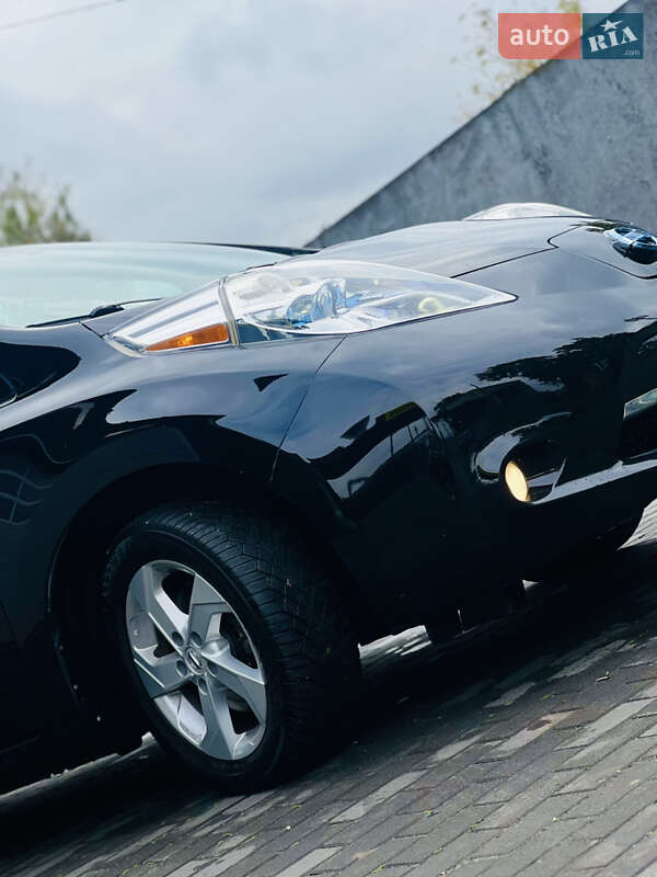 Хэтчбек Nissan Leaf 2015 в Луцке