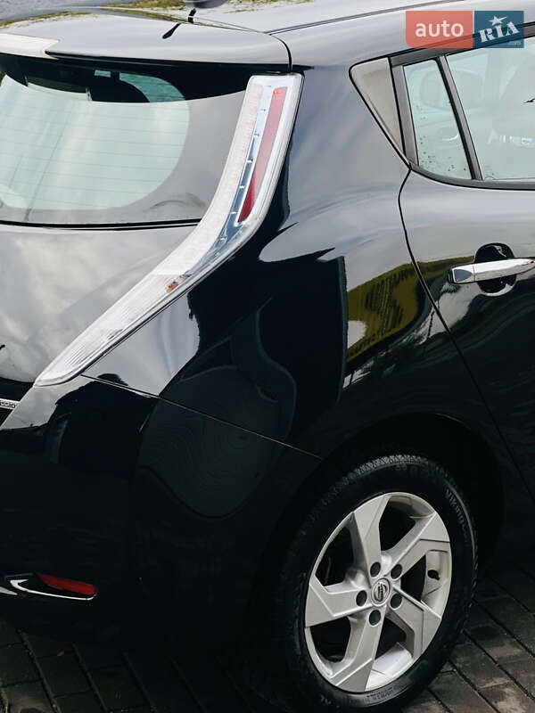 Хэтчбек Nissan Leaf 2015 в Луцке