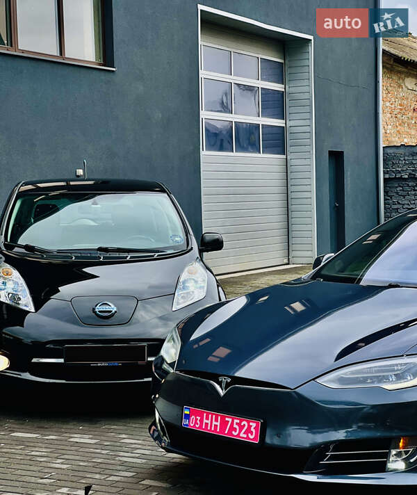 Хэтчбек Nissan Leaf 2015 в Луцке