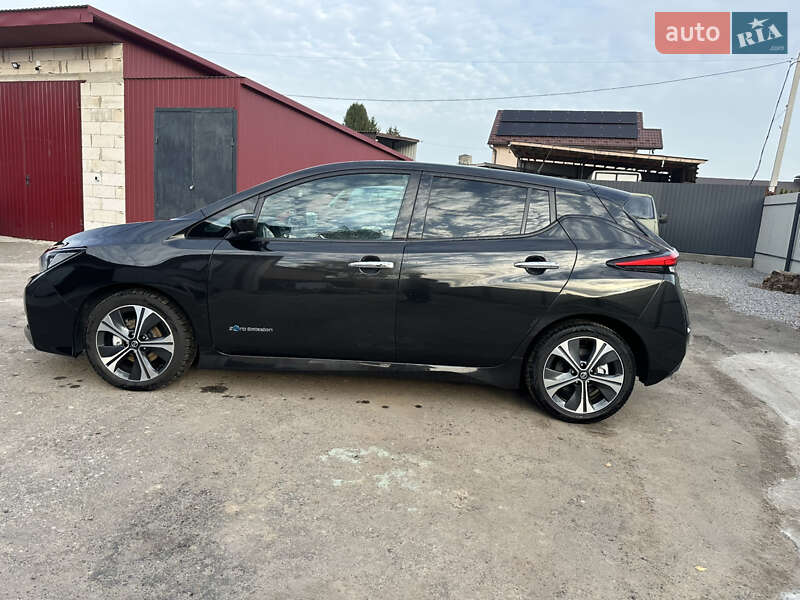 Хэтчбек Nissan Leaf 2018 в Сокале