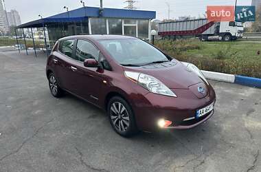 Хетчбек Nissan Leaf 2015 в Києві