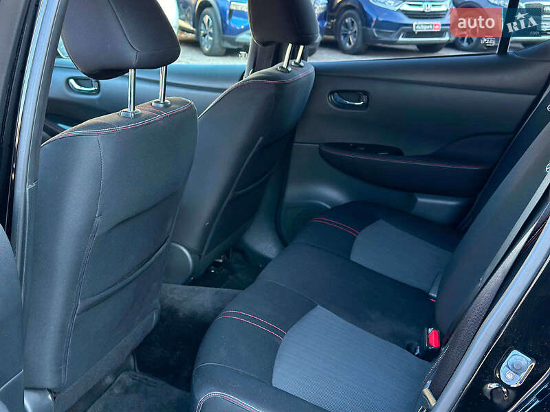Хетчбек Nissan Leaf 2018 в Вінниці