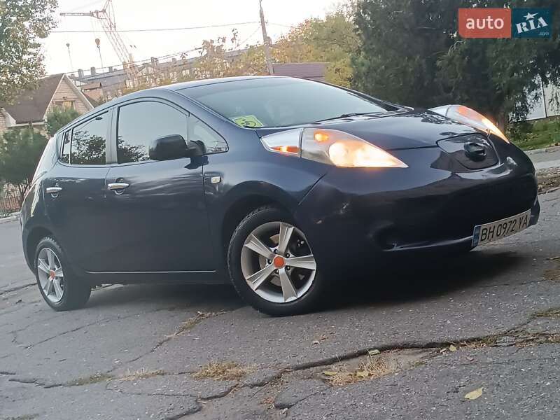Хэтчбек Nissan Leaf 2017 в Одессе
