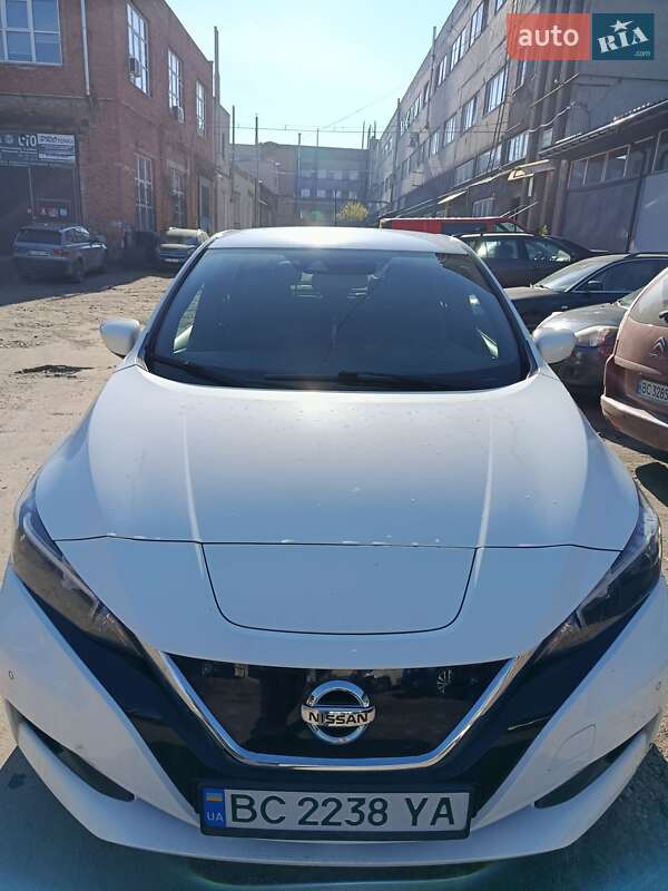 Хетчбек Nissan Leaf 2018 в Львові фото Хетчбек Nissan Leaf 2018 в Львові