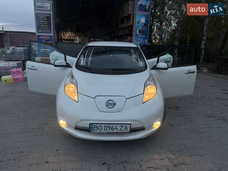 Хетчбек Nissan Leaf 2016 в Тернополі