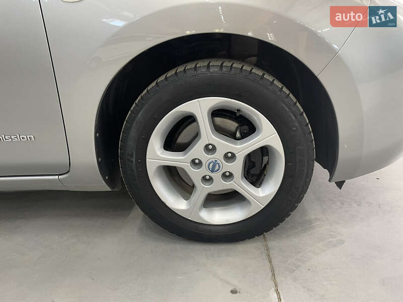 Хэтчбек Nissan Leaf 2013 в Стрые фото 24 Хэтчбек Nissan Leaf 2013 в Стрые