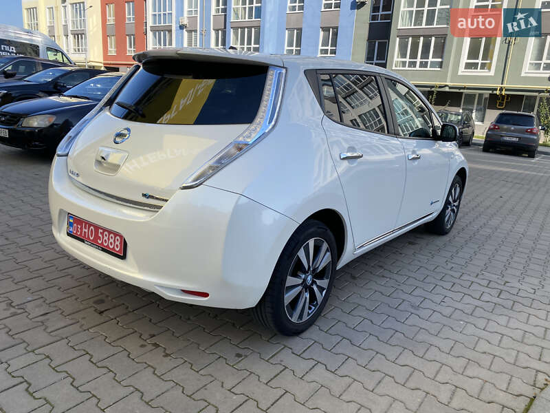Хэтчбек Nissan Leaf 2014 в Черновцах