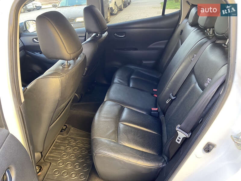 Хэтчбек Nissan Leaf 2014 в Черновцах