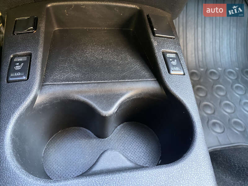 Хэтчбек Nissan Leaf 2014 в Черновцах