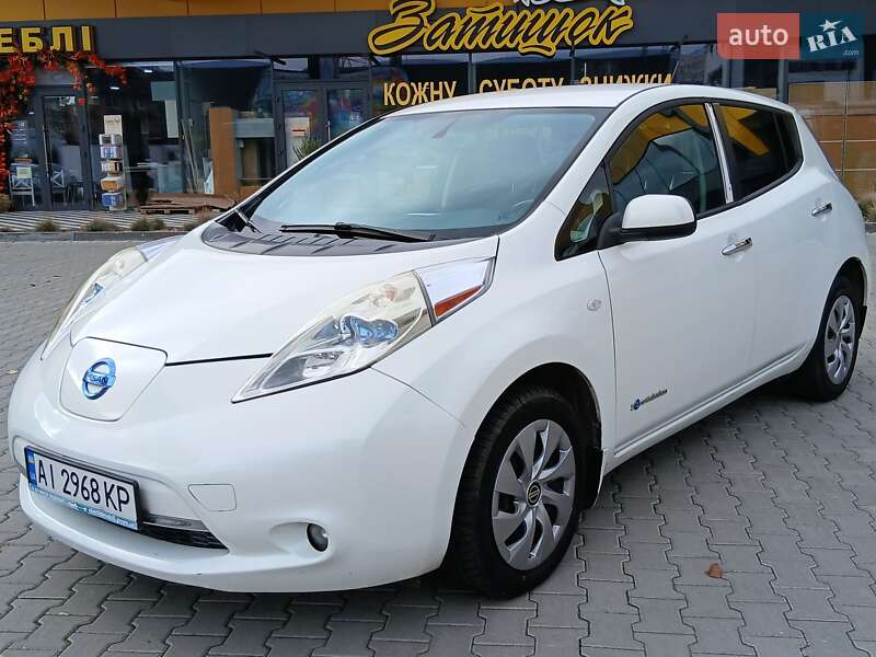 Хетчбек Nissan Leaf 2015 в Києві