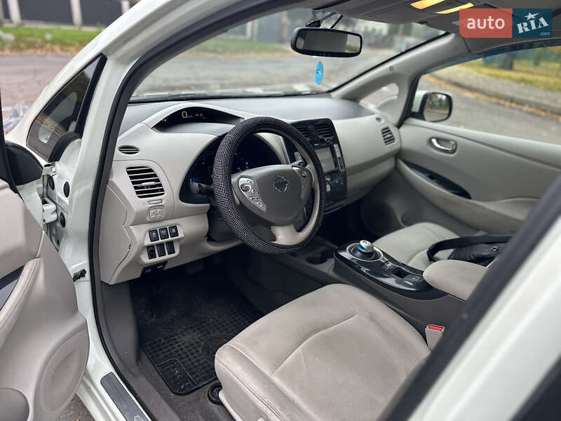 Хетчбек Nissan Leaf 2012 в Вінниці