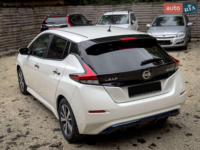 Хетчбек Nissan Leaf 2021 в Бродах