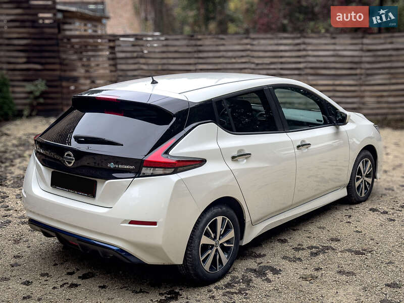 Хетчбек Nissan Leaf 2021 в Бродах