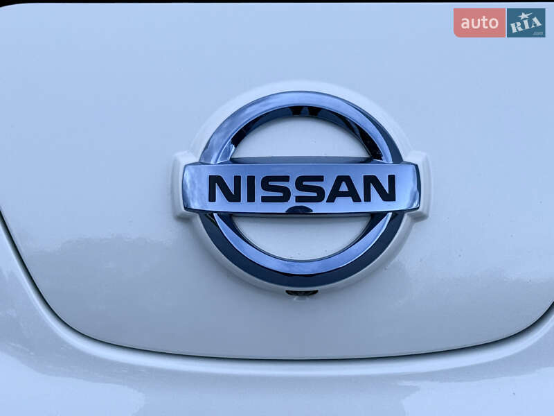 Хэтчбек Nissan Leaf 2014 в Луцке