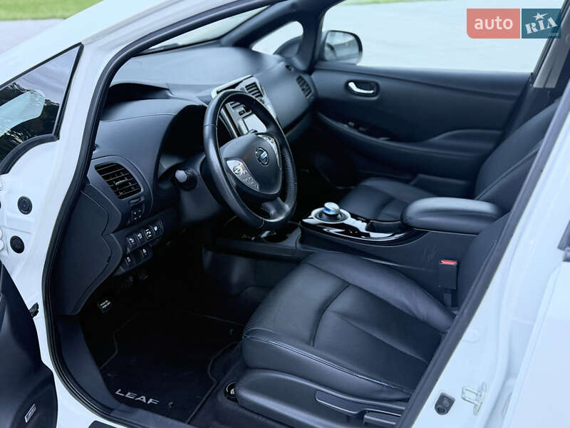 Хэтчбек Nissan Leaf 2014 в Луцке