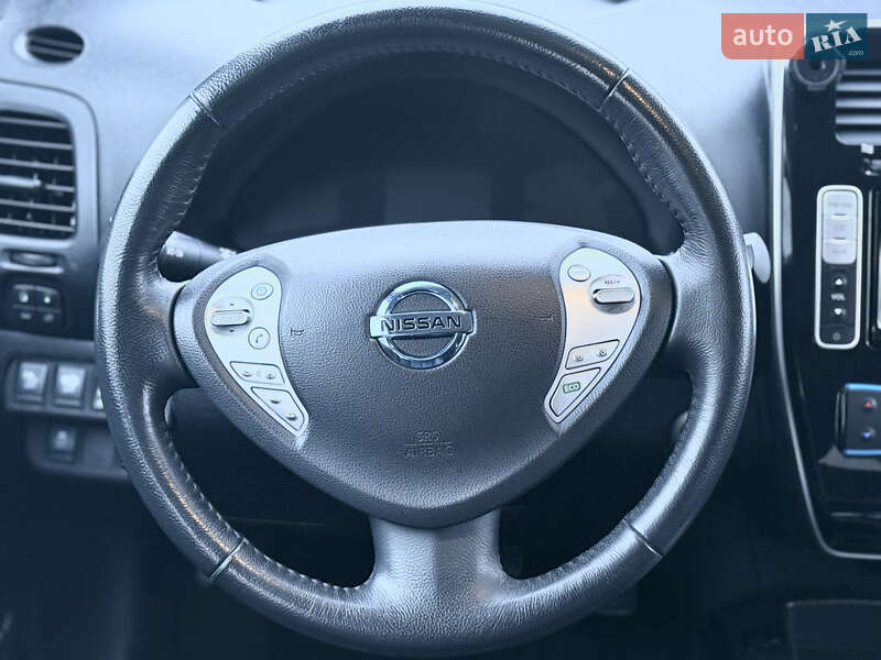 Хэтчбек Nissan Leaf 2014 в Луцке