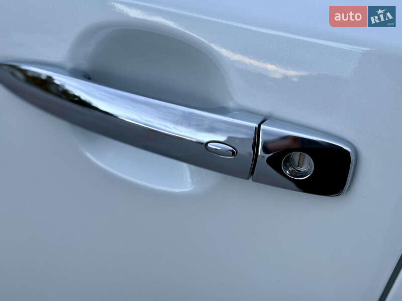 Хэтчбек Nissan Leaf 2014 в Луцке