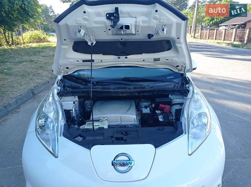 Хэтчбек Nissan Leaf 2017 в Львове фото 16 Хэтчбек Nissan Leaf 2017 в Львове