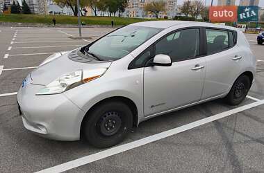 Хэтчбек Nissan Leaf 2016 в Киеве