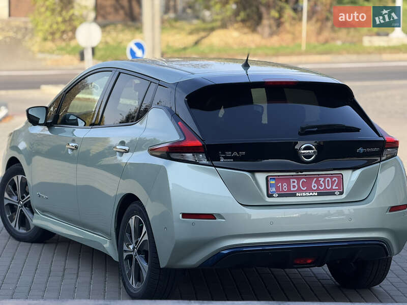 Хэтчбек Nissan Leaf 2019 в Ровно