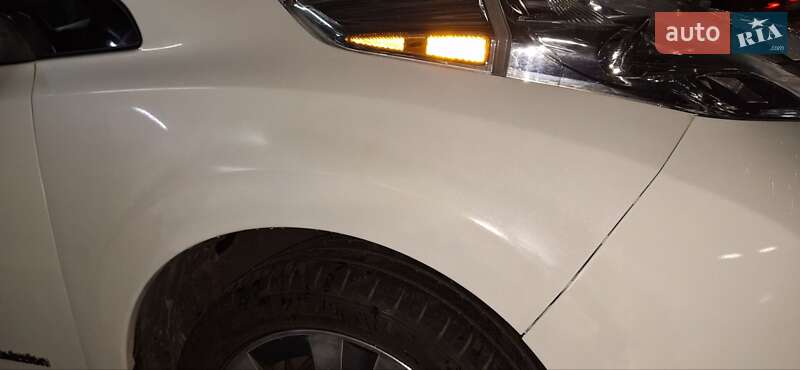 Хэтчбек Nissan Leaf 2013 в Ровно