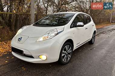 Хэтчбек Nissan Leaf 2013 в Днепре