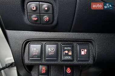 Хэтчбек Nissan Leaf 2013 в Днепре