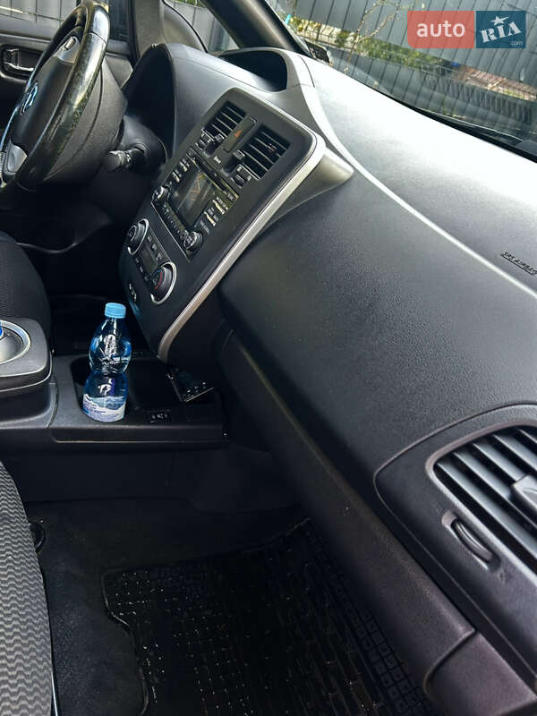 Хэтчбек Nissan Leaf 2013 в Львове фото 13 Хэтчбек Nissan Leaf 2013 в Львове