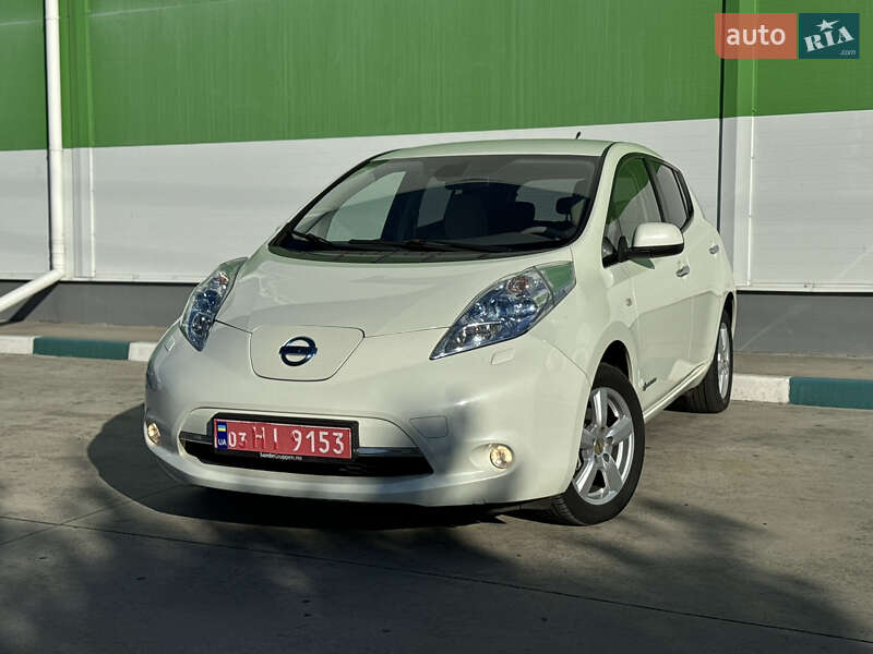 Хэтчбек Nissan Leaf 2012 в Александрие
