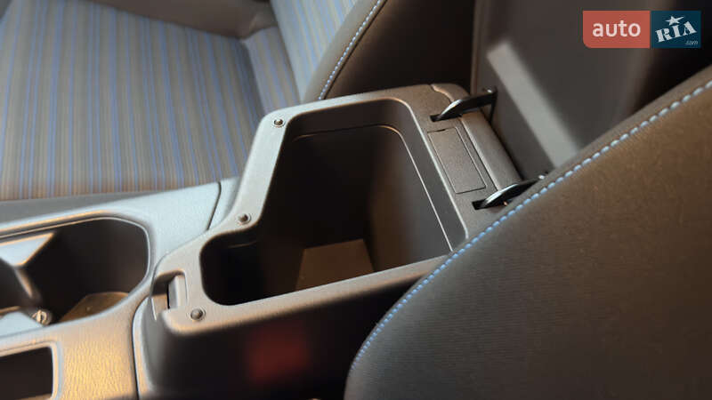 Хэтчбек Nissan Leaf 2023 в Сваляве