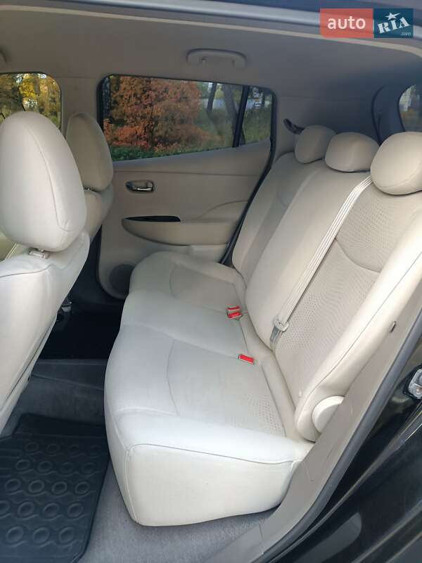 Хэтчбек Nissan Leaf 2012 в Ахтырке фото 17 Хэтчбек Nissan Leaf 2012 в Ахтырке