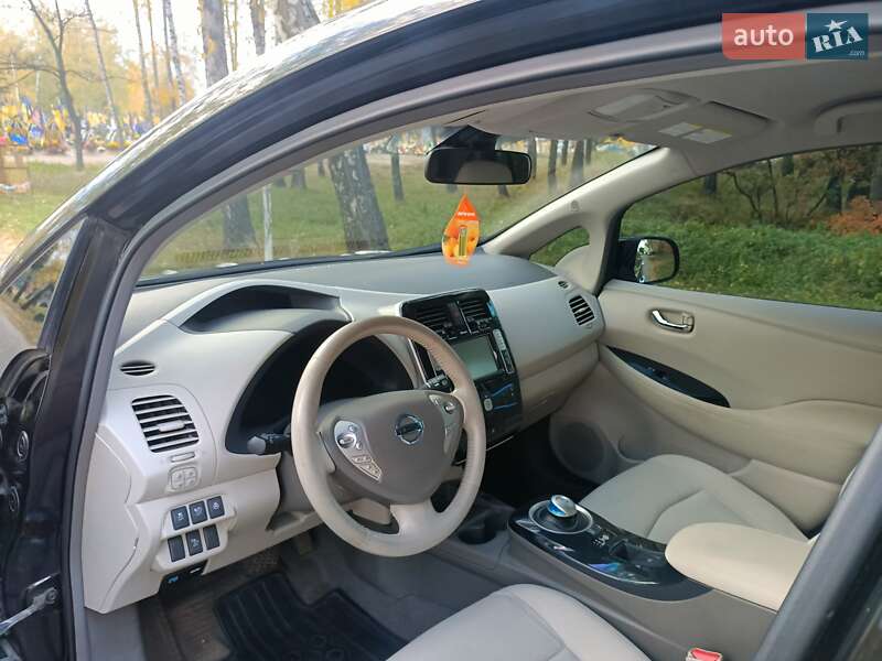 Хэтчбек Nissan Leaf 2012 в Ахтырке фото 21 Хэтчбек Nissan Leaf 2012 в Ахтырке