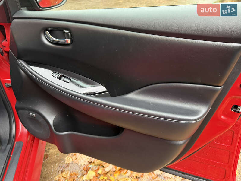 Хэтчбек Nissan Leaf 2018 в Львове фото 58 Хэтчбек Nissan Leaf 2018 в Львове