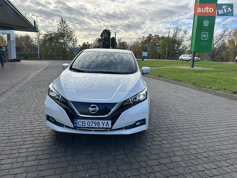 Хэтчбек Nissan Leaf 2020 в Киеве