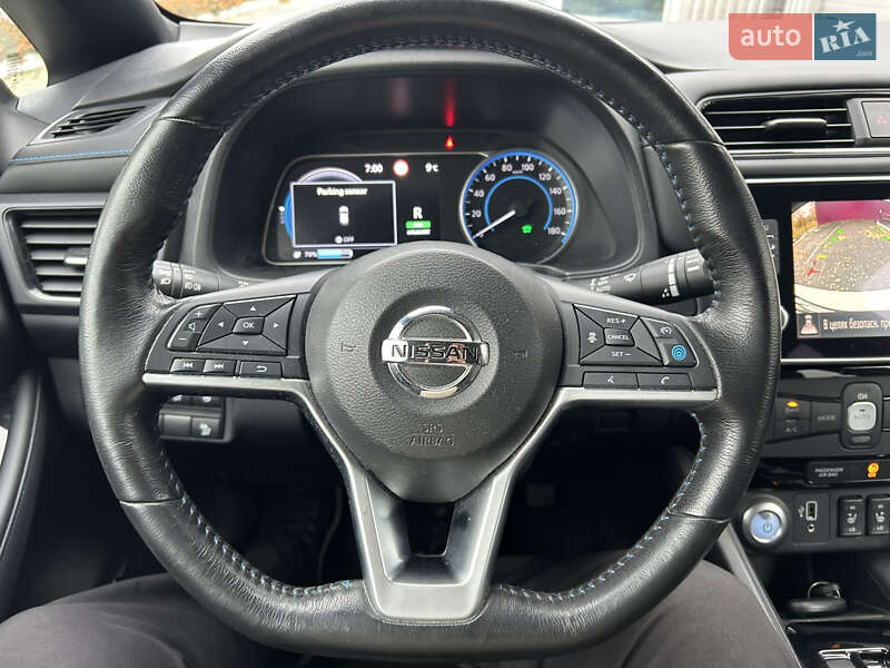 Хэтчбек Nissan Leaf 2020 в Киеве