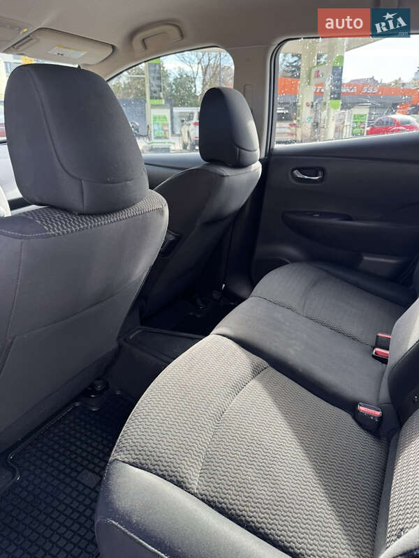 Хэтчбек Nissan Leaf 2015 в Львове фото 11 Хэтчбек Nissan Leaf 2015 в Львове