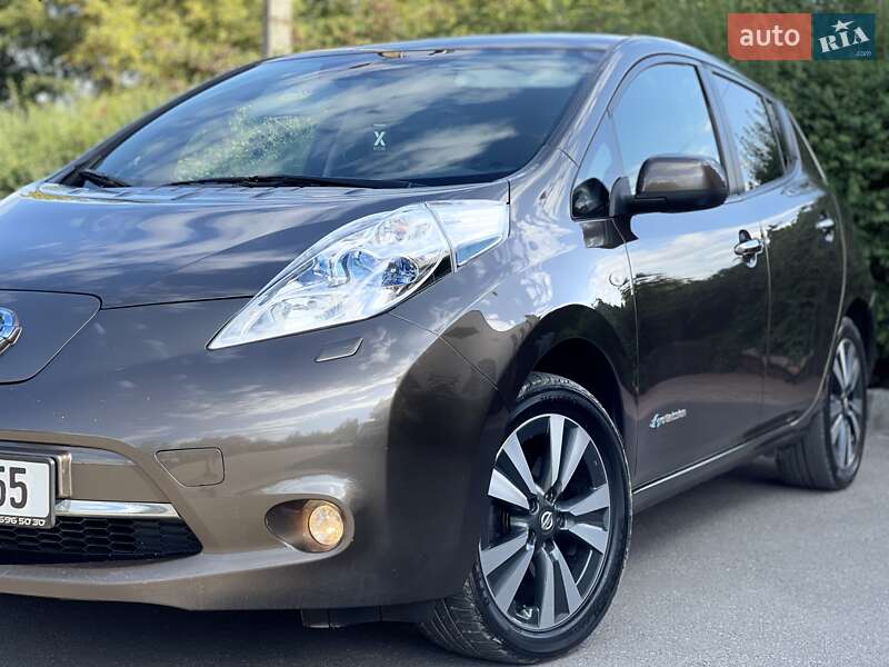 Хэтчбек Nissan Leaf 2016 в Тернополе
