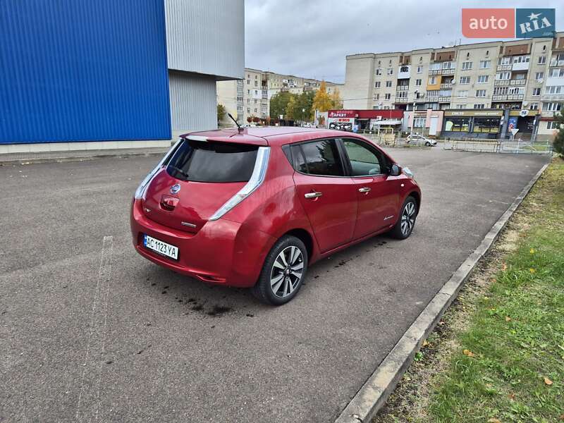 Хэтчбек Nissan Leaf 2014 в Ковеле