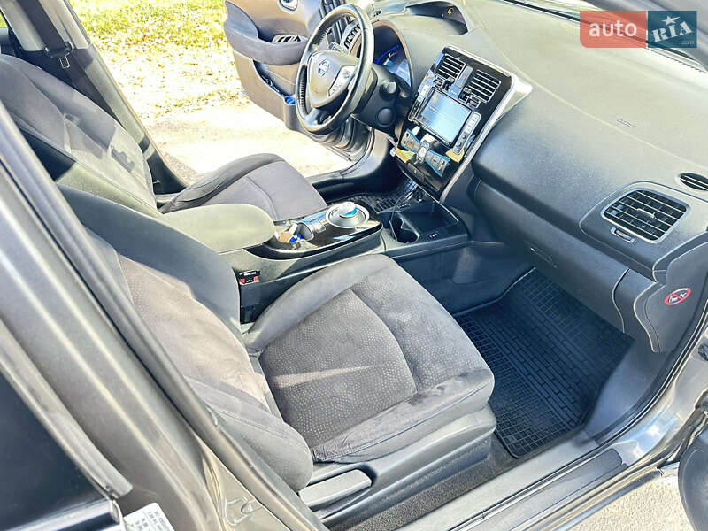 Хэтчбек Nissan Leaf 2016 в Черновцах фото 6 Хэтчбек Nissan Leaf 2016 в Черновцах