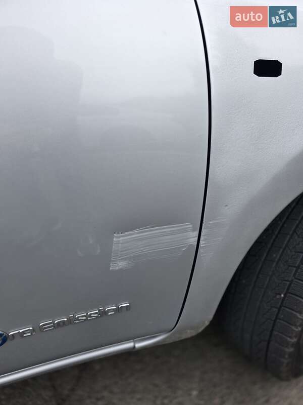 Хэтчбек Nissan Leaf 2015 в Одессе