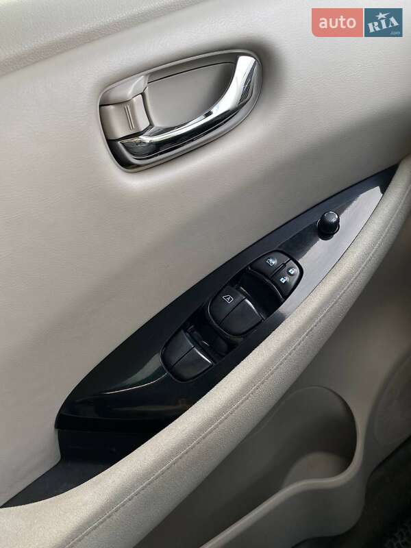 Хетчбек Nissan Leaf 2014 в Чернівцях фото 15 Хетчбек Nissan Leaf 2014 в Чернівцях