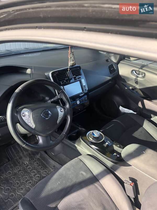 Хетчбек Nissan Leaf 2014 в Тернополі