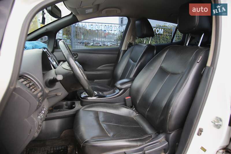 Хэтчбек Nissan Leaf 2013 в Харькове