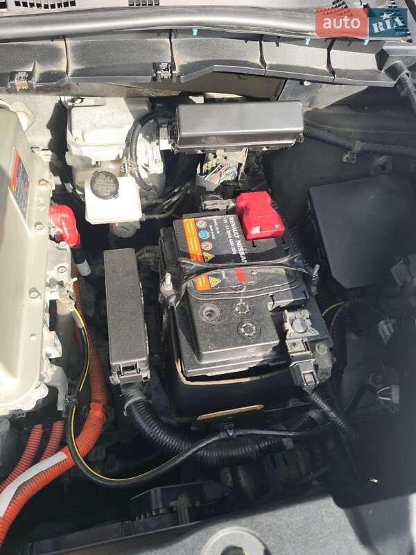 Хэтчбек Nissan Leaf 2014 в Луцке фото 52 Хэтчбек Nissan Leaf 2014 в Луцке