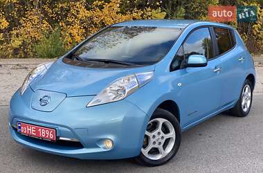 Хетчбек Nissan Leaf 2014 в Дніпрі