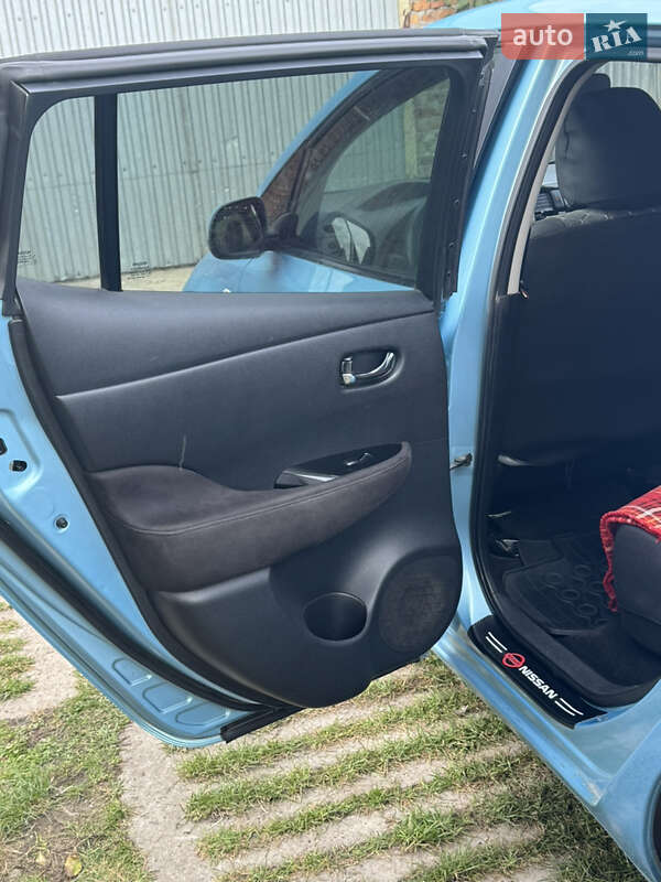 Хэтчбек Nissan Leaf 2015 в Золочеве