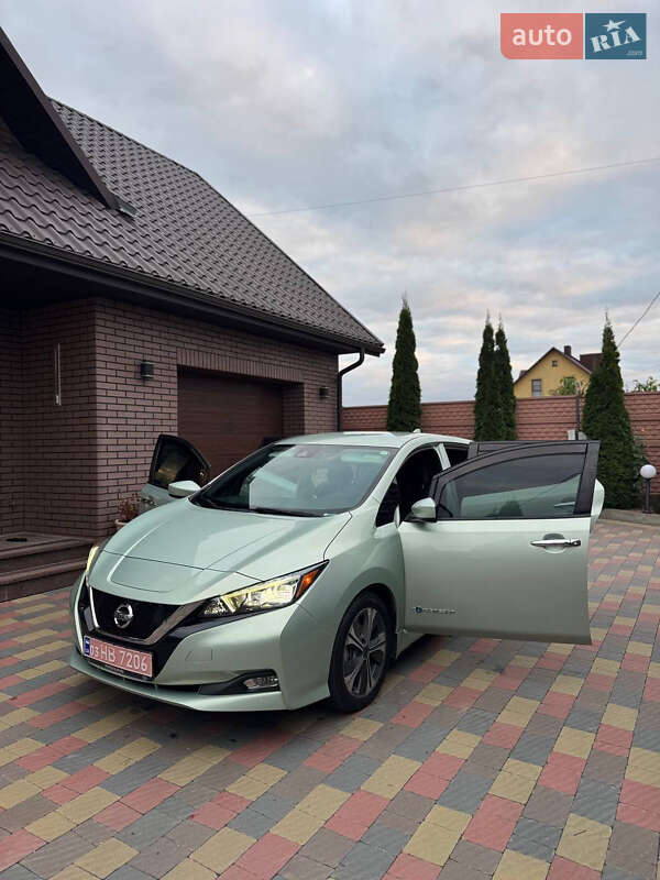 Хэтчбек Nissan Leaf 2018 в Луцке